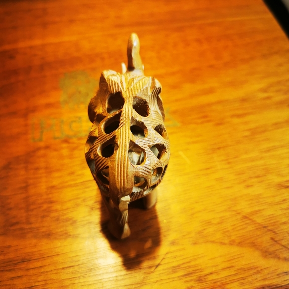 Vintage Hand Carved Wood Elephant with Baby Elephant Inside - Picture 6 of 14